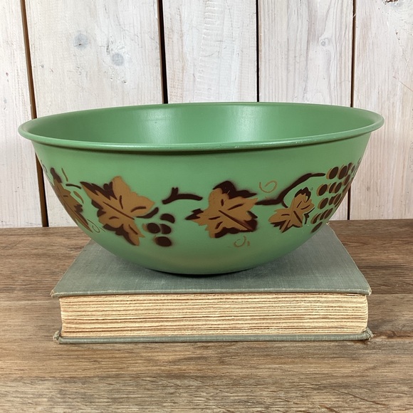 Unique Vintage Other - Vintage Green Metal Mixing Bowl 10”